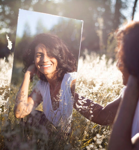 Blog Feed Article Feature Image Carousel: The Best Makeup for Women Over 50 