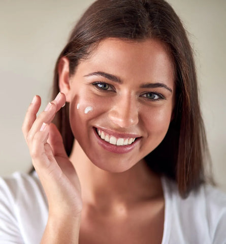 Blog Feed Article Feature Image Carousel: How to Layer Your Skincare Products 