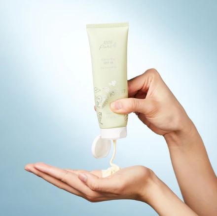 100% PURE Green Tea SPF 30